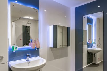 Platinum En Suite - Image 6